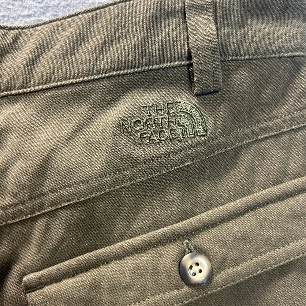 The North Face Hiking Shorts Womens 4 Olive Green Nylon Utility Outdoor Trail